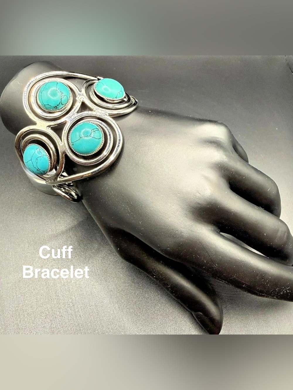 Turquoise Cuff Bracelet in Blue & Silver ñ